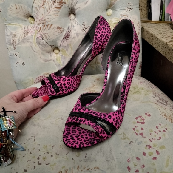 Carlos Santana Pink Leopard Heels 😍 - Picture 1 of 5